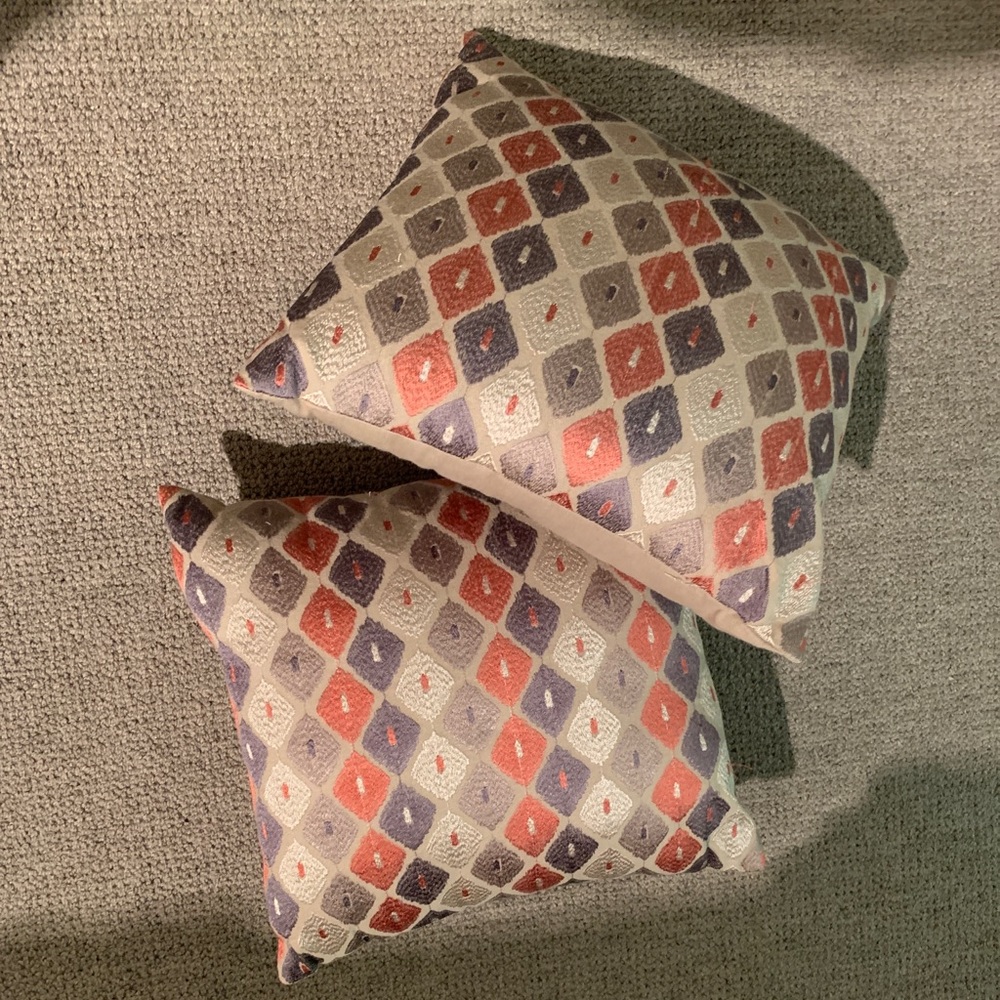 Throw Pillows (set of 2)